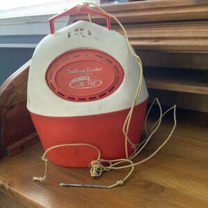 TROLLING BAIT BUCKET 70P10 MINNOWS/SHRIMP/BAIT - OLD PAL - WHITE & ORANGE